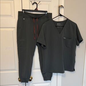 FIGS scrub set jogger pant L/P top XL